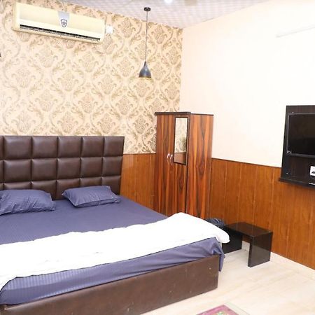 Hotel Aashirvad Faridabad Extérieur photo