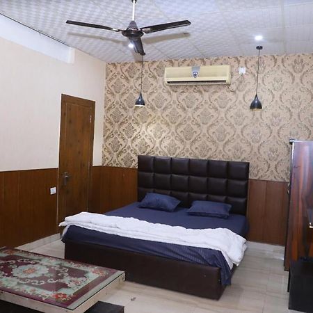 Hotel Aashirvad Faridabad Extérieur photo