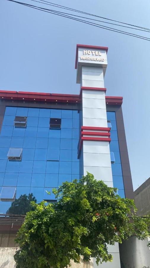 Hotel Aashirvad Faridabad Extérieur photo